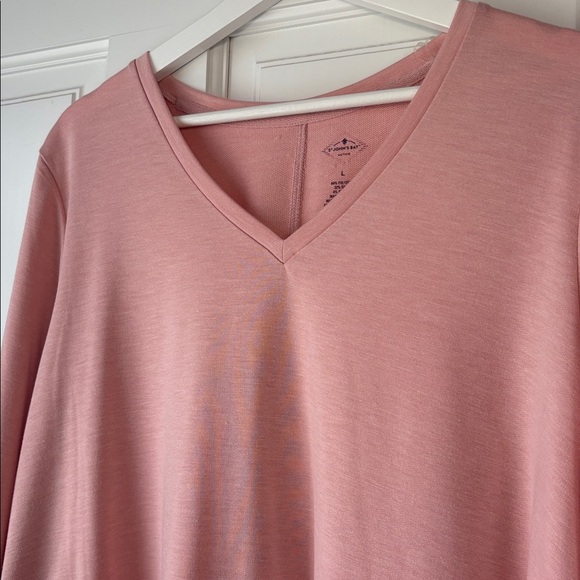 St. John's Bay Soft Pink Long Sleeve V-Neck Tee Large Y2K - Picture 3 of 5